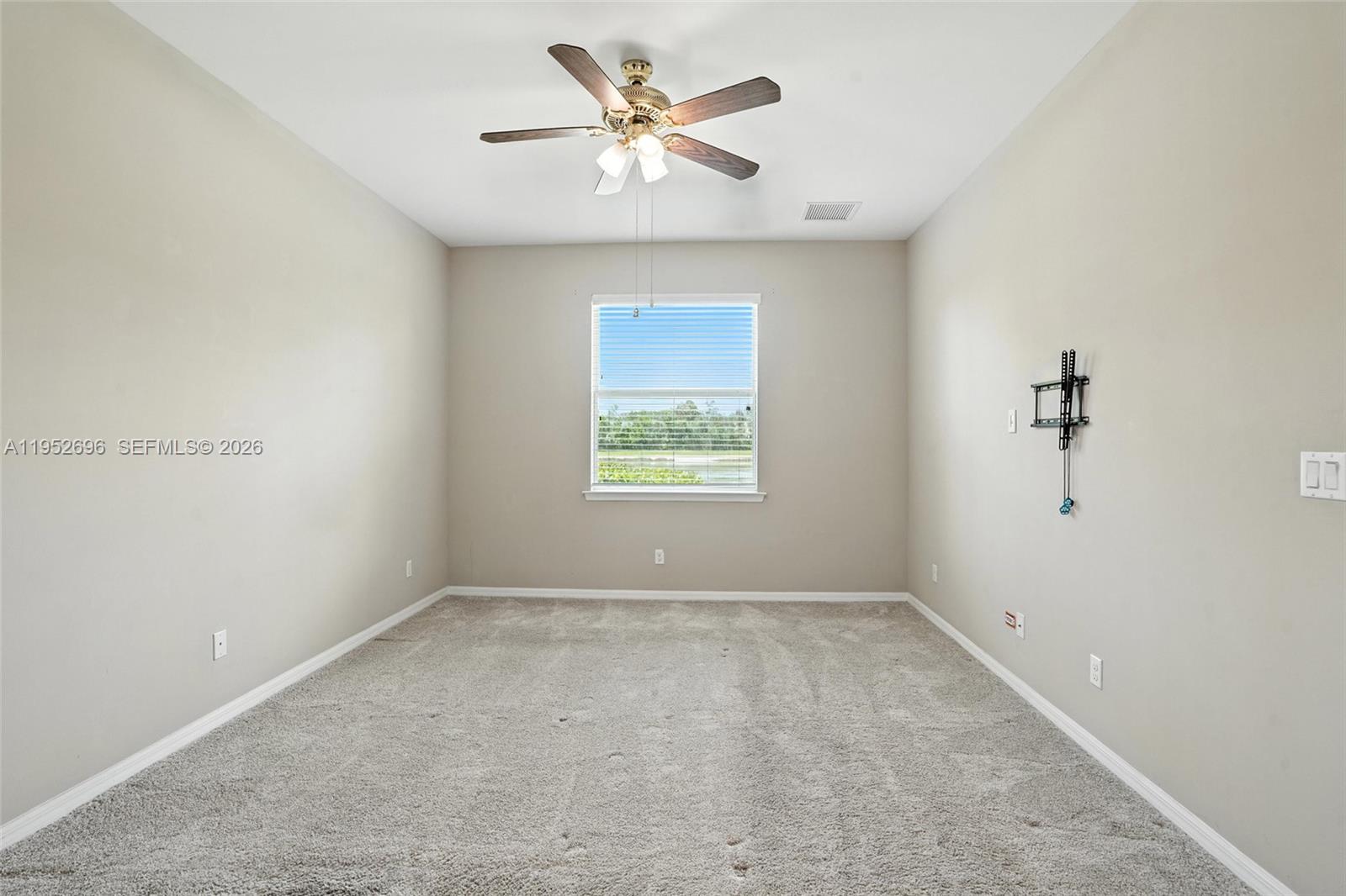 PROMENADE EAST - Residential