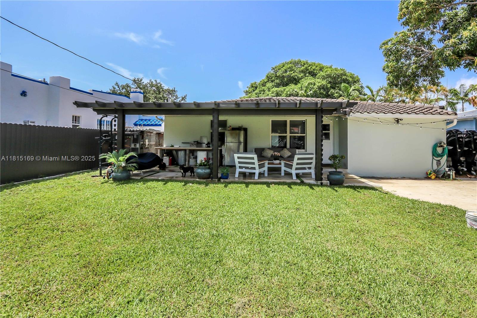 HOLLYWOOD - Residential