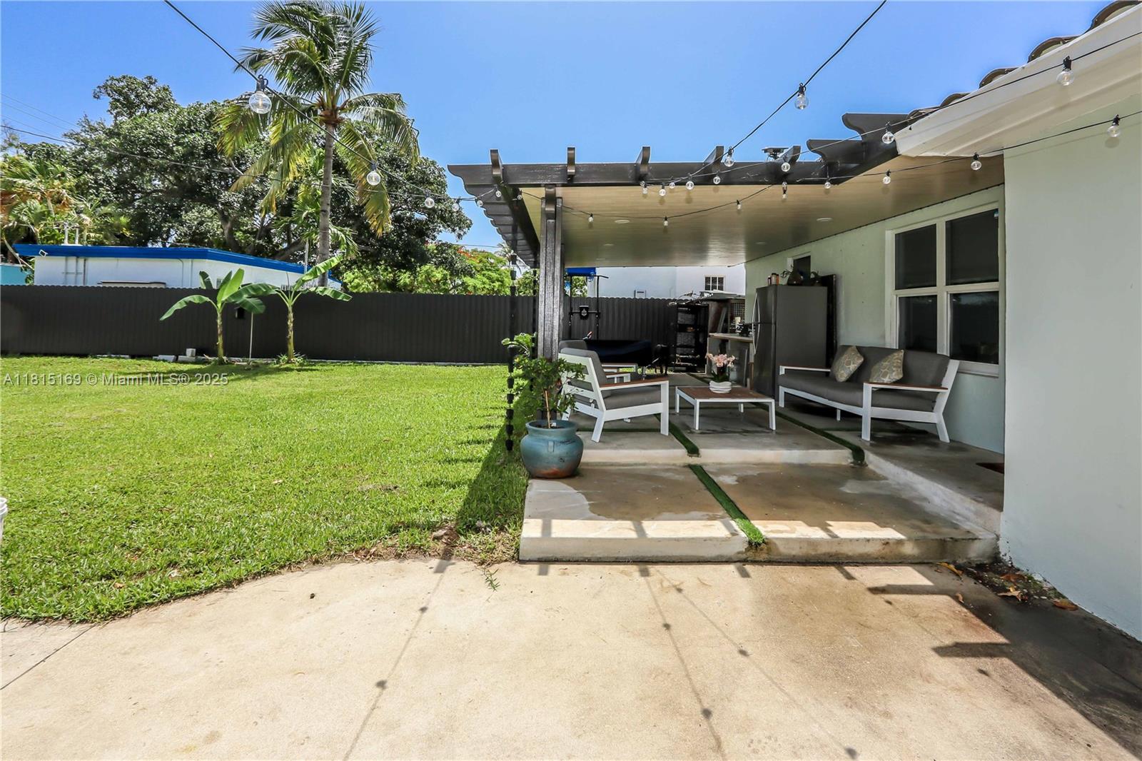 HOLLYWOOD - Residential