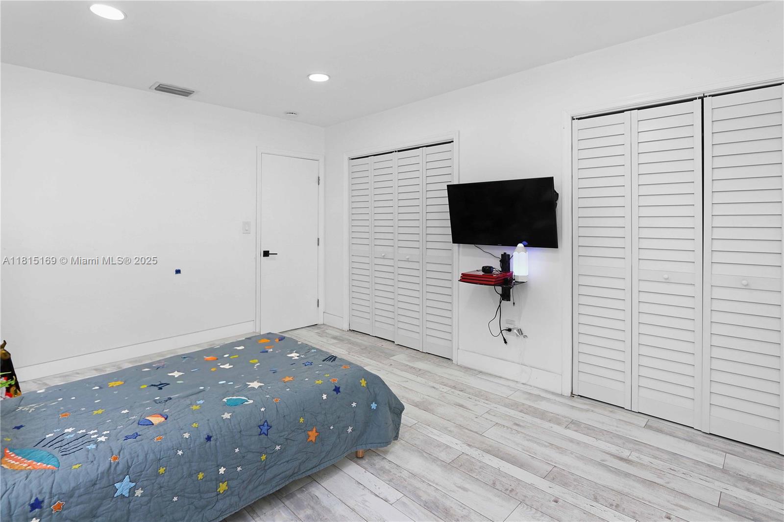 HOLLYWOOD - Residential