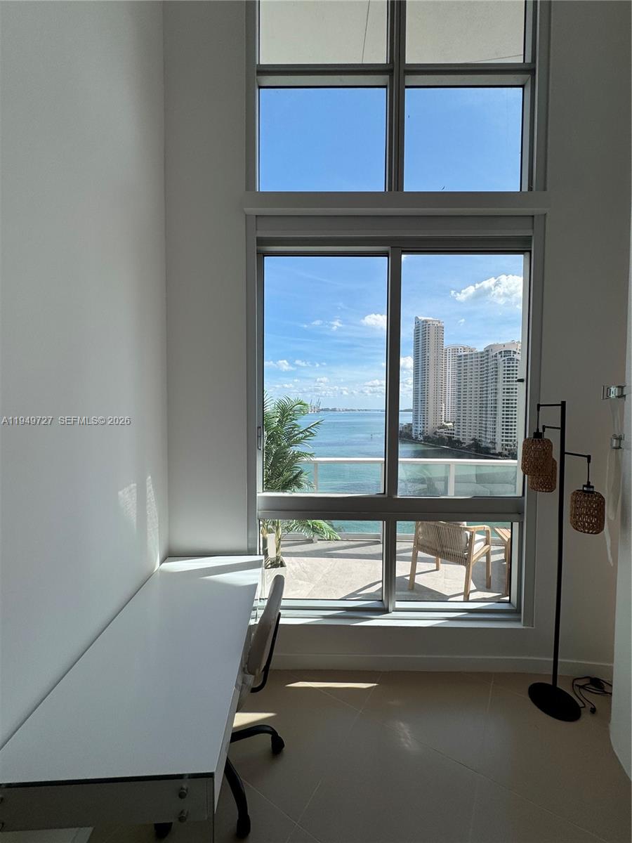 300 S Biscayne Blvd L-1218