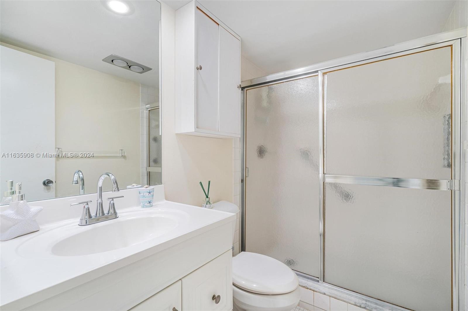 NO 114 PALM-AIRE COUNTRY - Residential