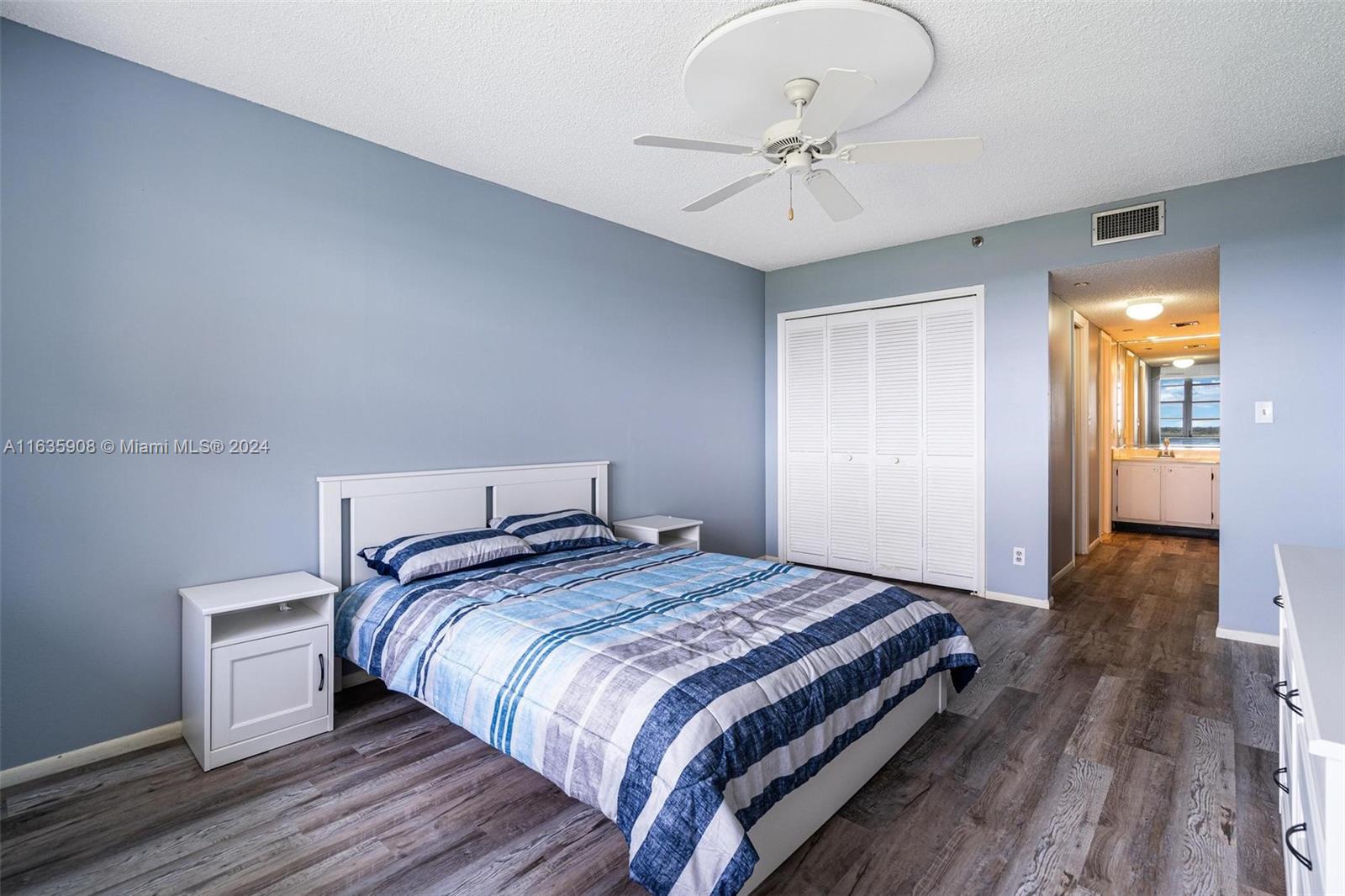 NO 114 PALM-AIRE COUNTRY - Residential