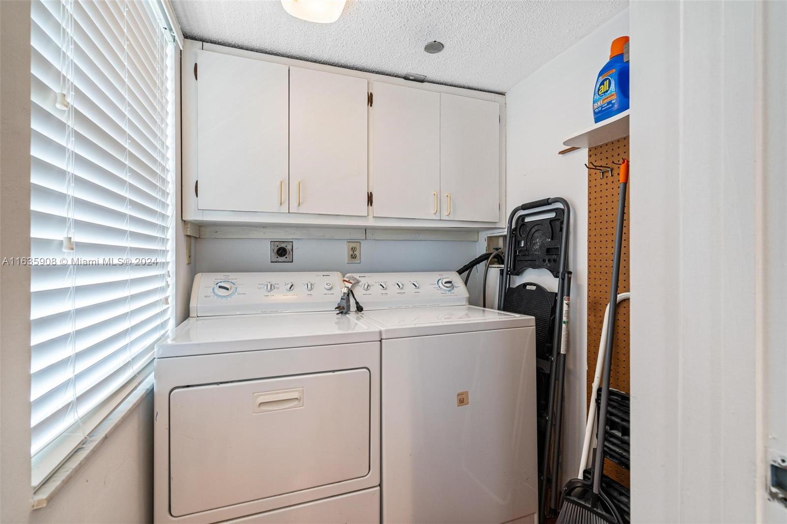 NO 114 PALM-AIRE COUNTRY - Residential