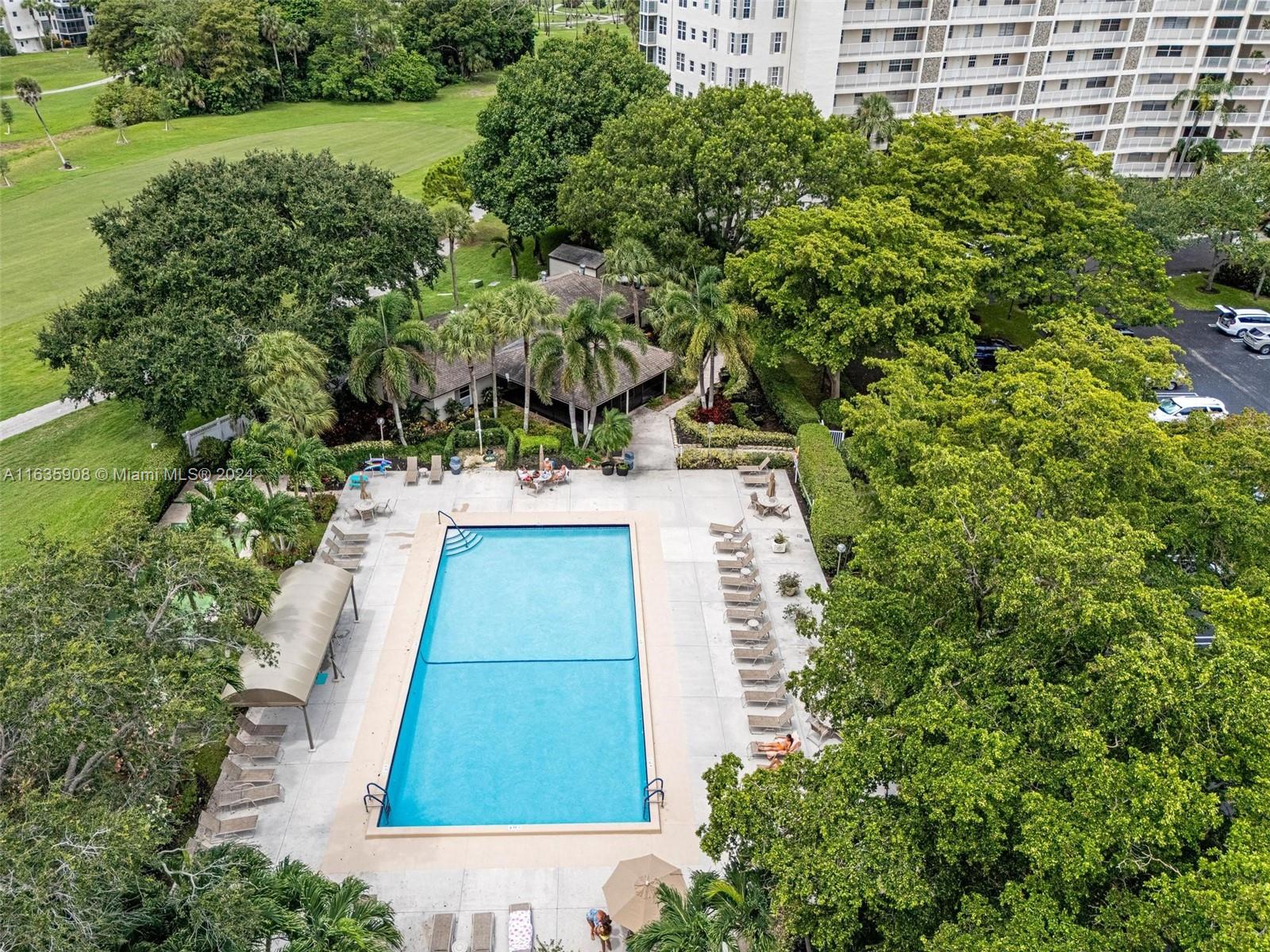 NO 114 PALM-AIRE COUNTRY - Residential