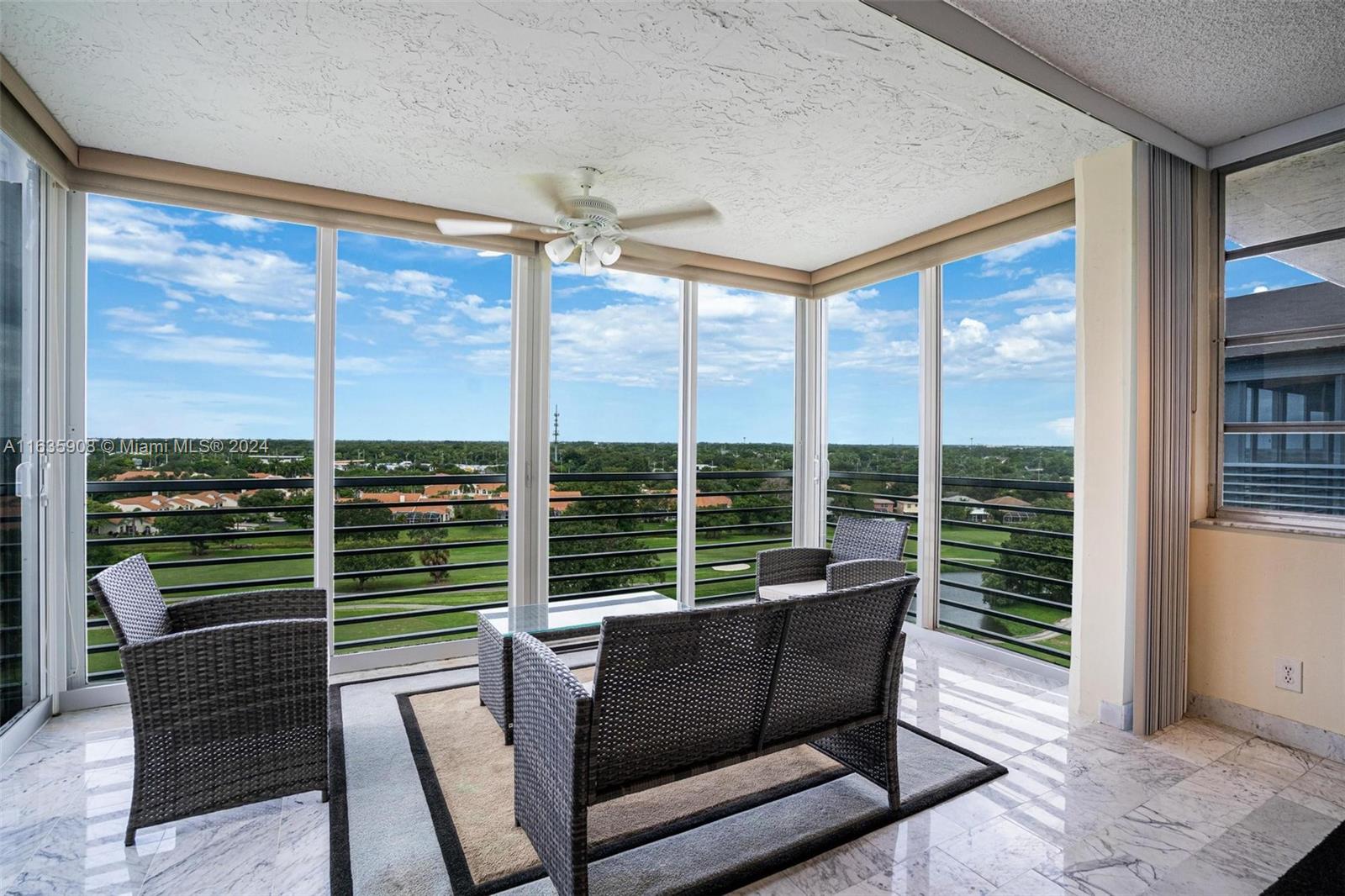 NO 114 PALM-AIRE COUNTRY - Residential