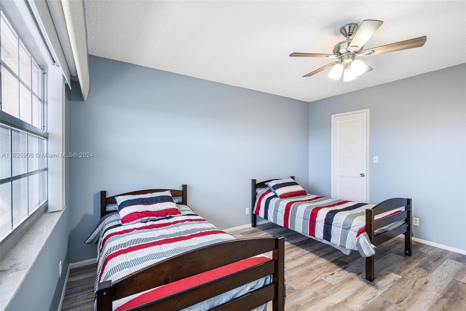 NO 114 PALM-AIRE COUNTRY - Residential