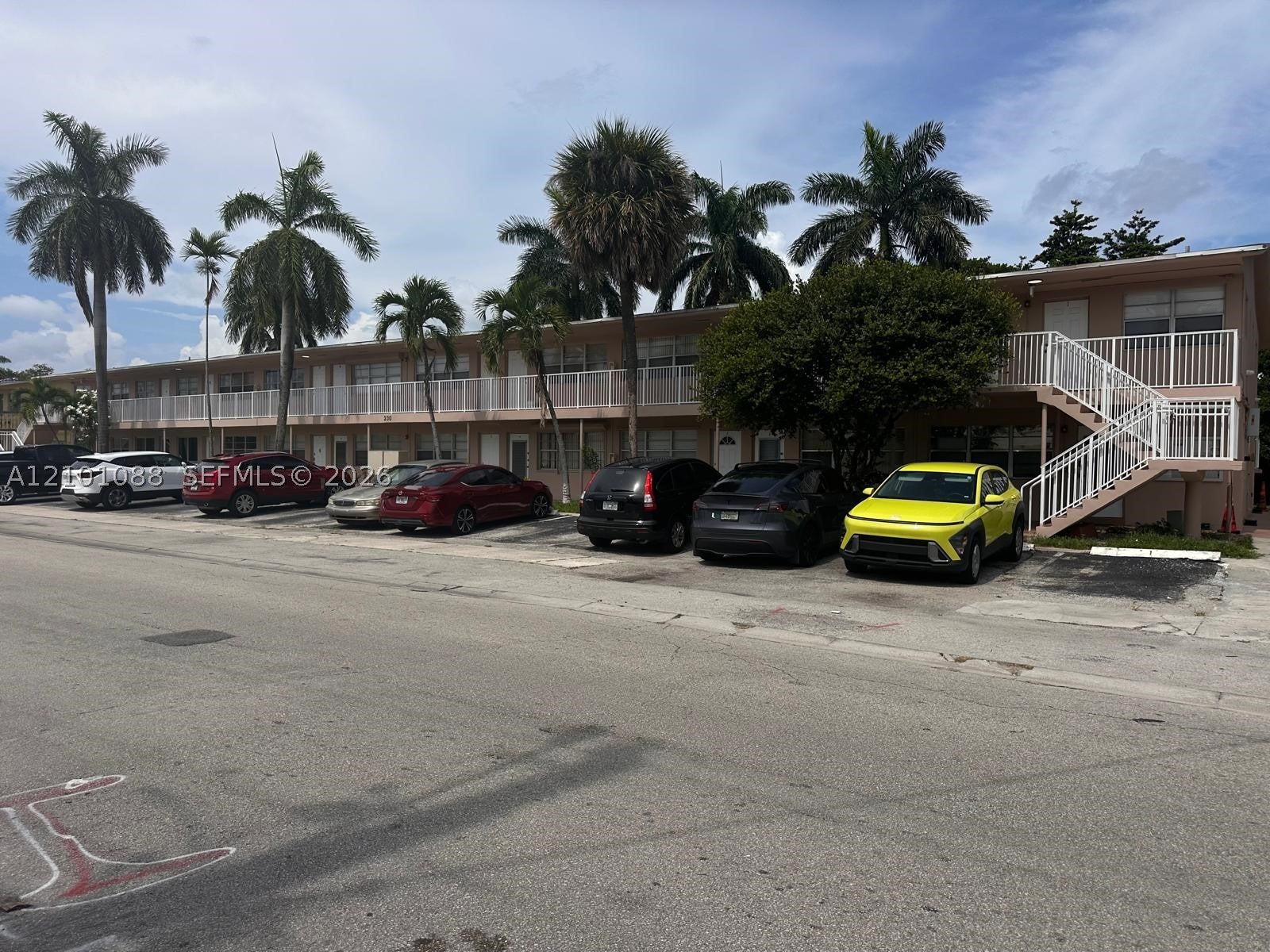 View photos, virtual tours, details... 230 SW 11th Ave 14