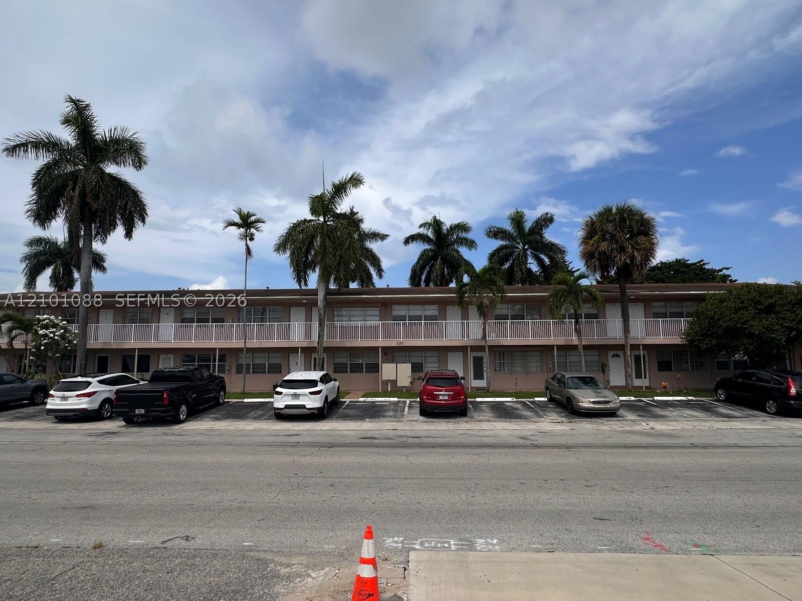 View photos, virtual tours, details... 230 SW 11th Ave 14