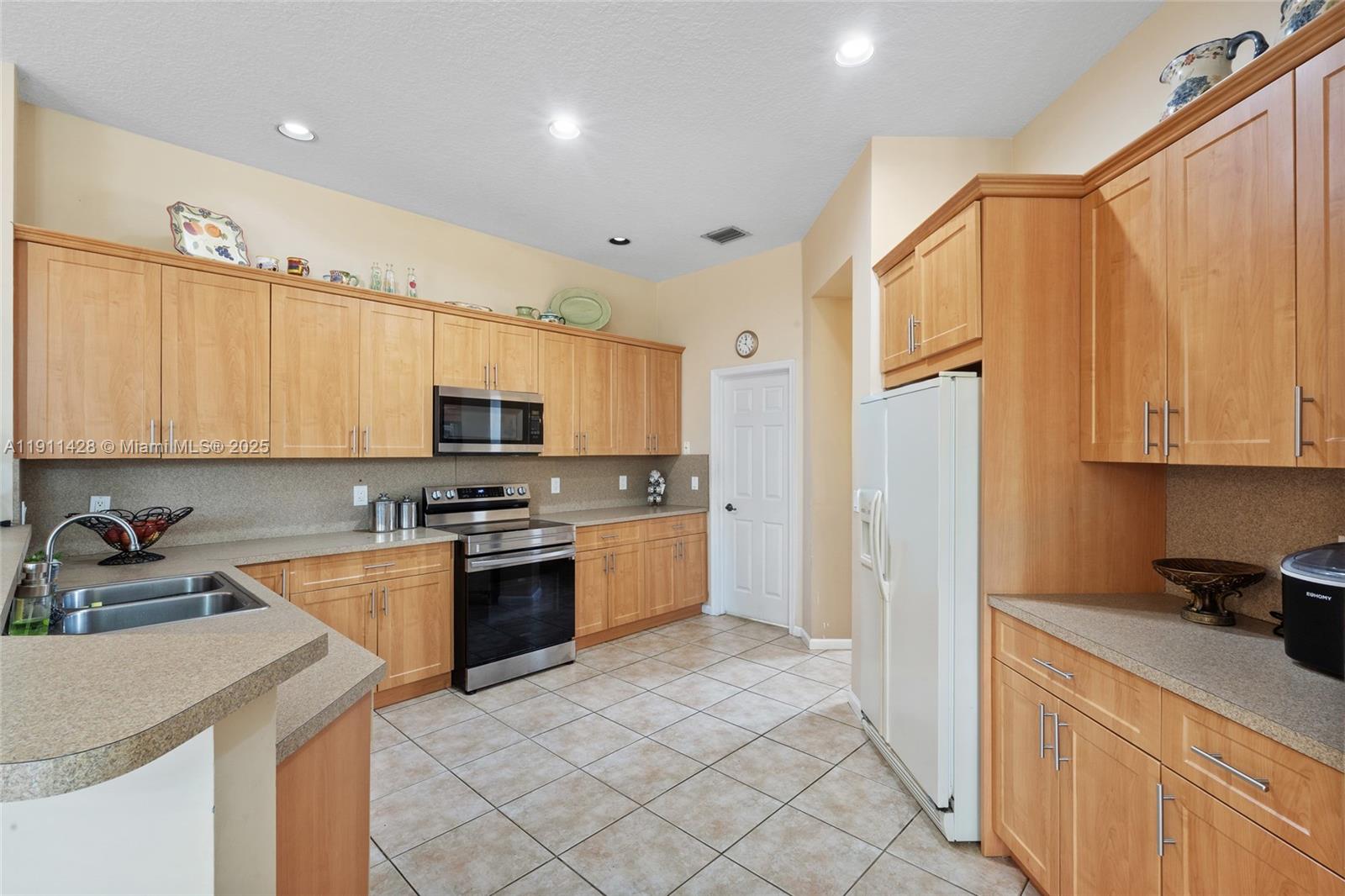 IMAGINATION FARMS EAST - Residential