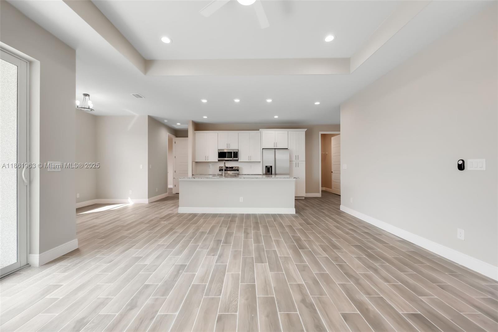 915 Marconi Loop