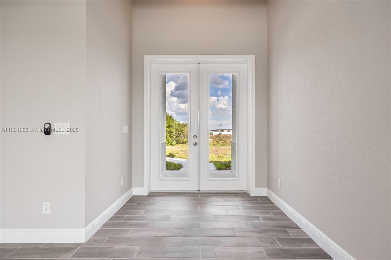 915 Marconi Loop