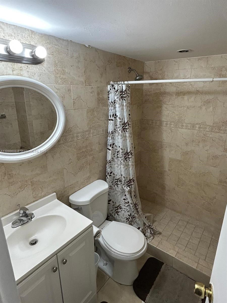 CARIBBEAN TOWERS CONDO - Residential Lease