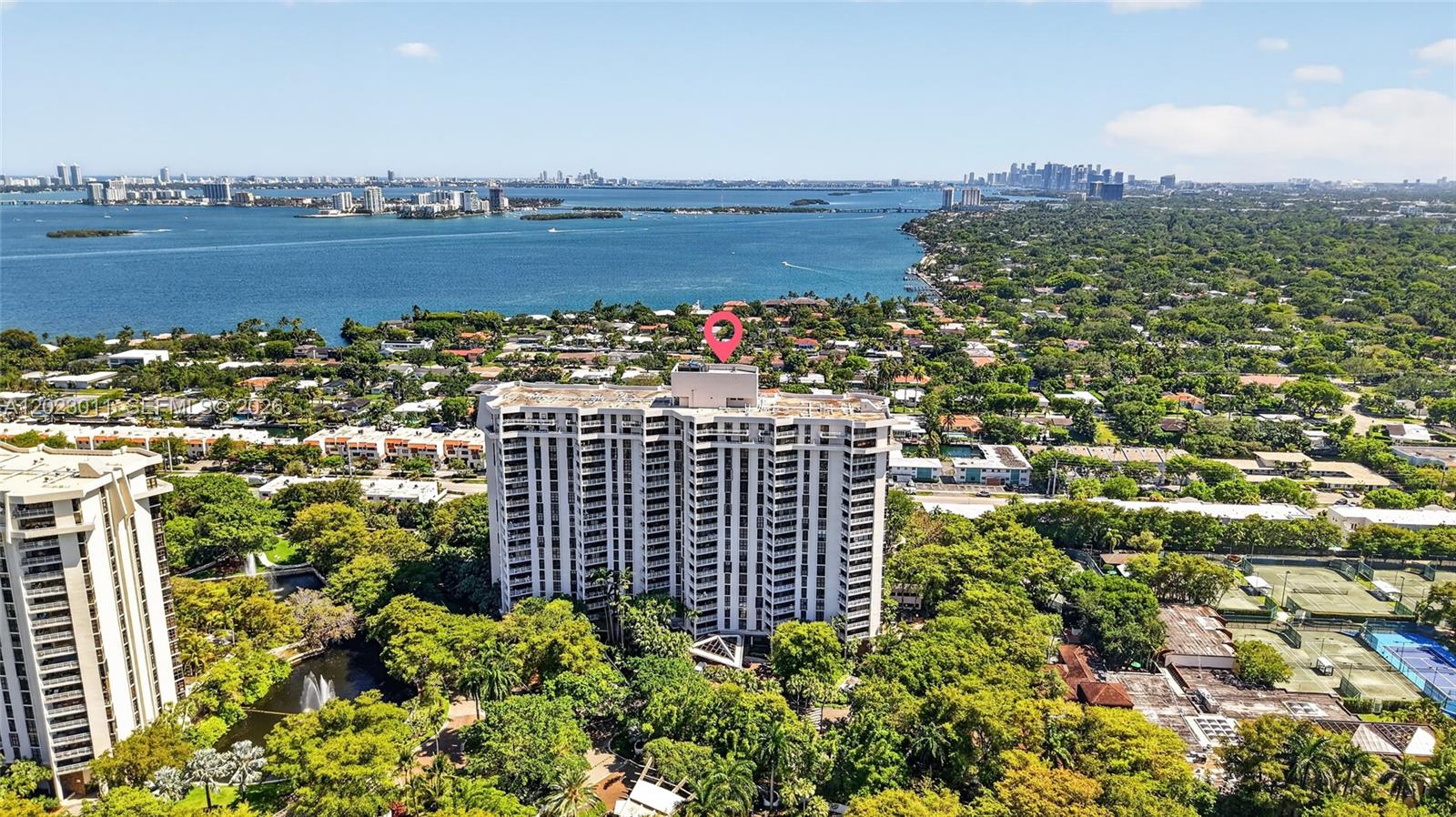 TOWERS OF QUAYSIDE CONDO - Residential