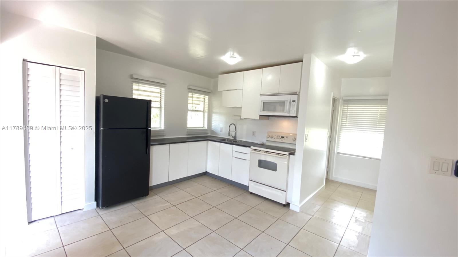 HIALEAH HEIGHTS - Residential Income