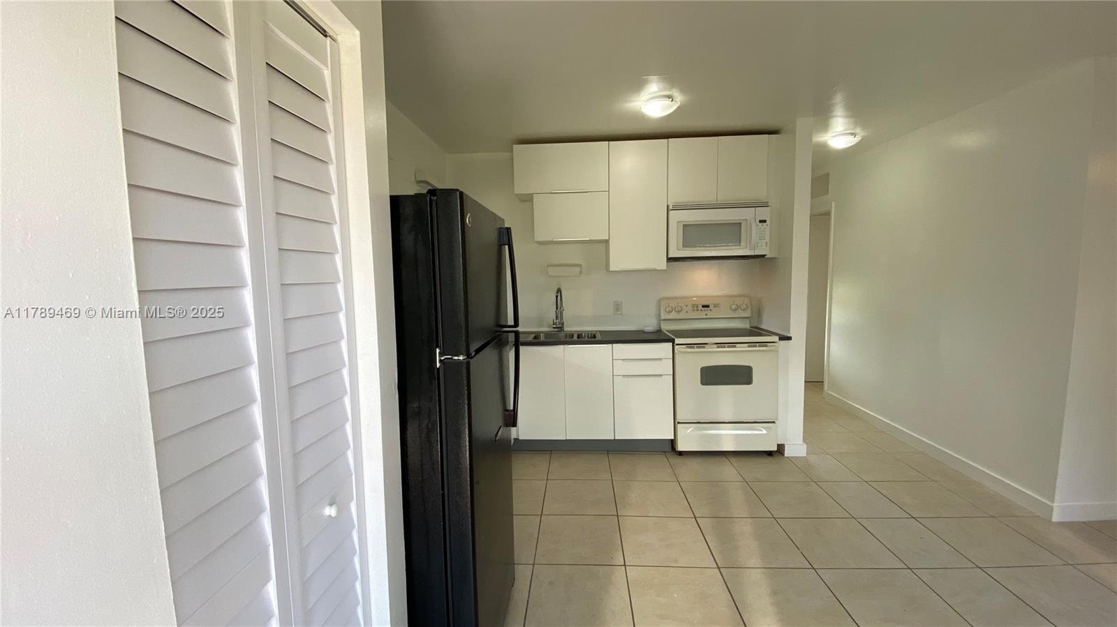 HIALEAH HEIGHTS - Residential Income