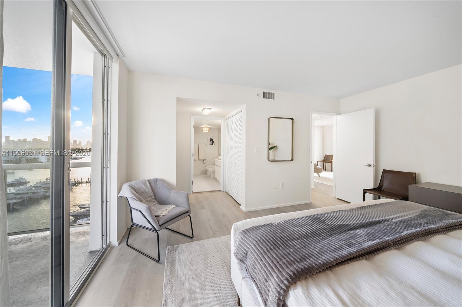 SUNSET HARBOUR NORTH COND - Residential Lease