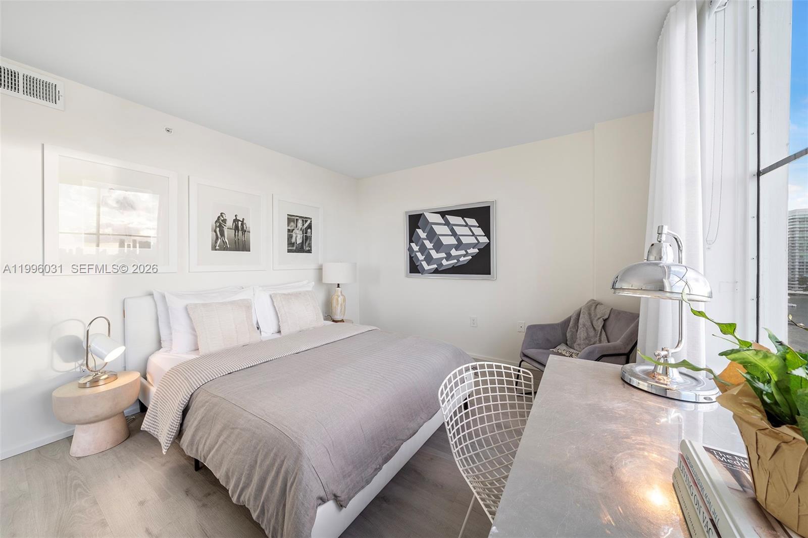 SUNSET HARBOUR NORTH COND - Residential Lease