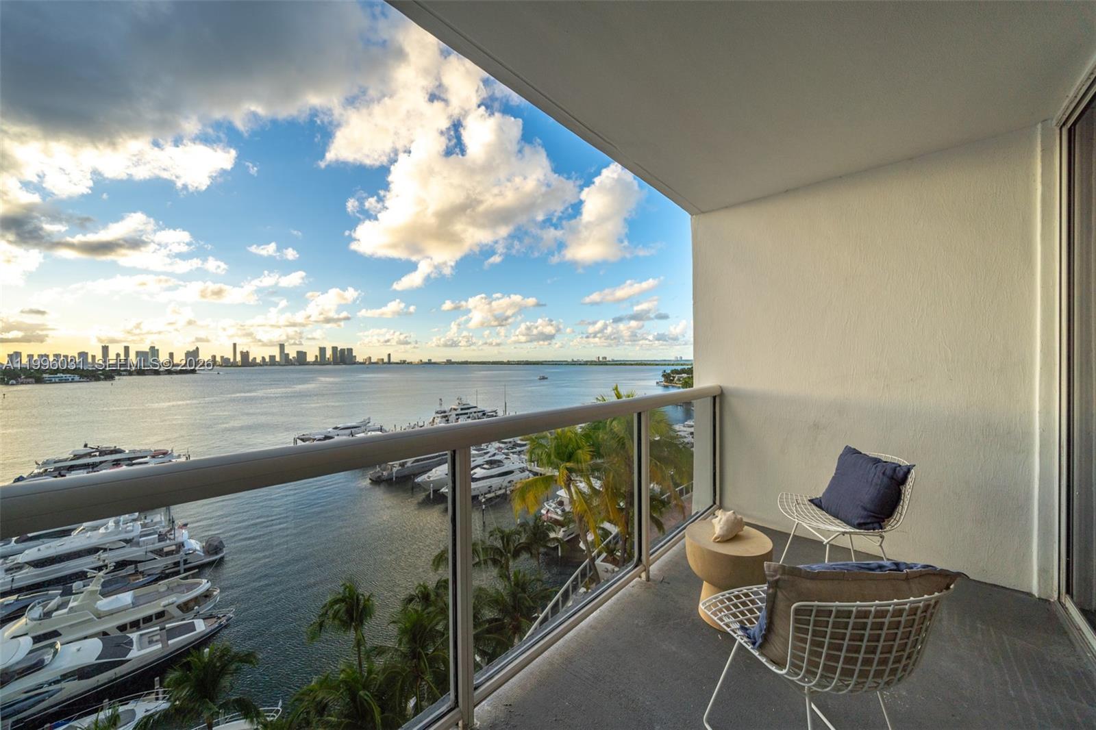 SUNSET HARBOUR NORTH COND - Residential Lease