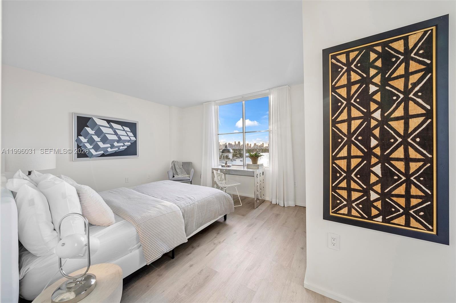 SUNSET HARBOUR NORTH COND - Residential Lease