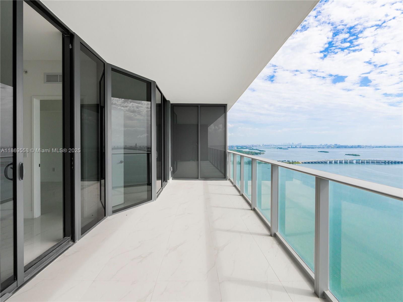 BAY BREEZE - Residential