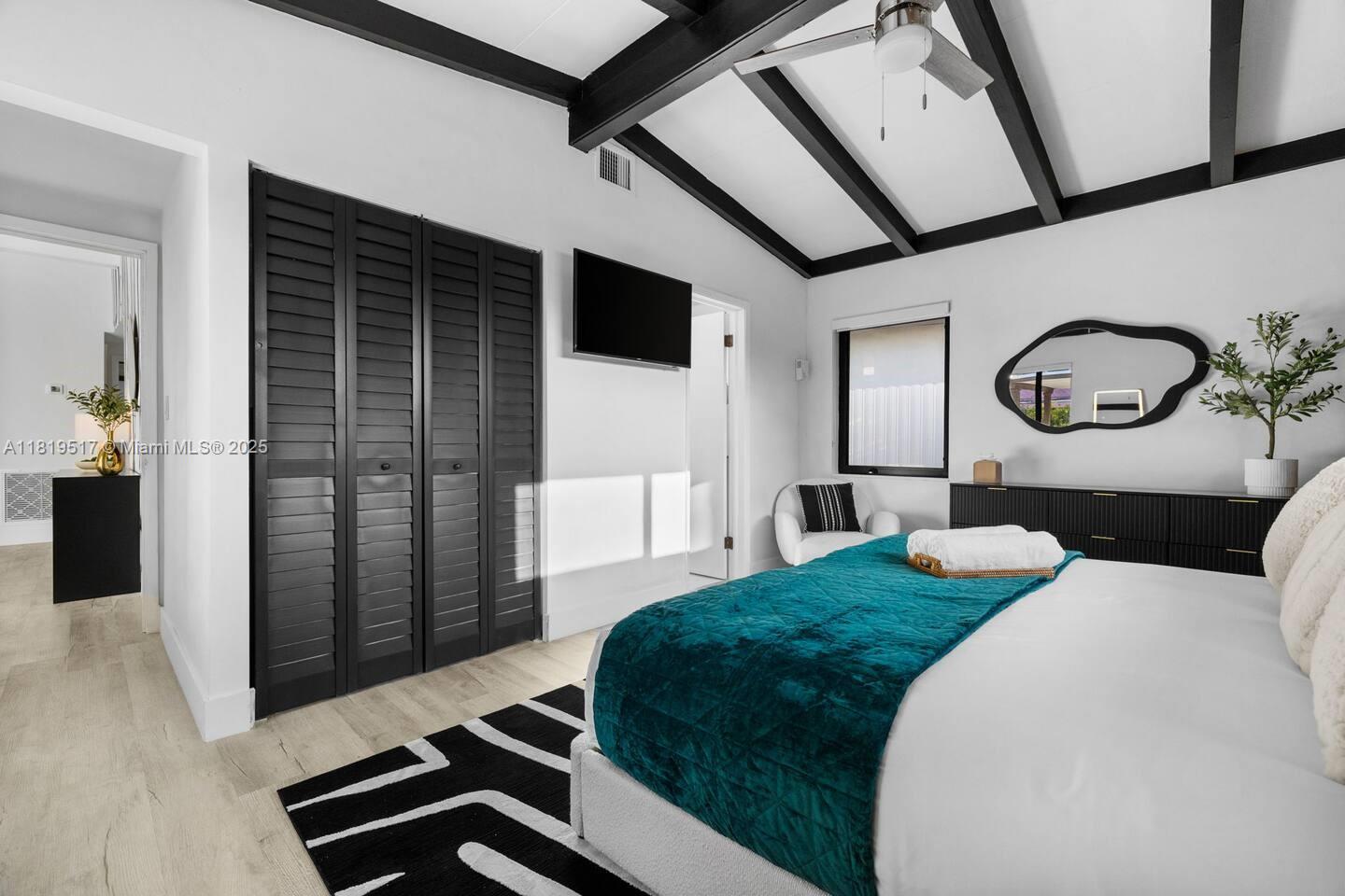LAUDERDALE ISLES NO 2 - Residential