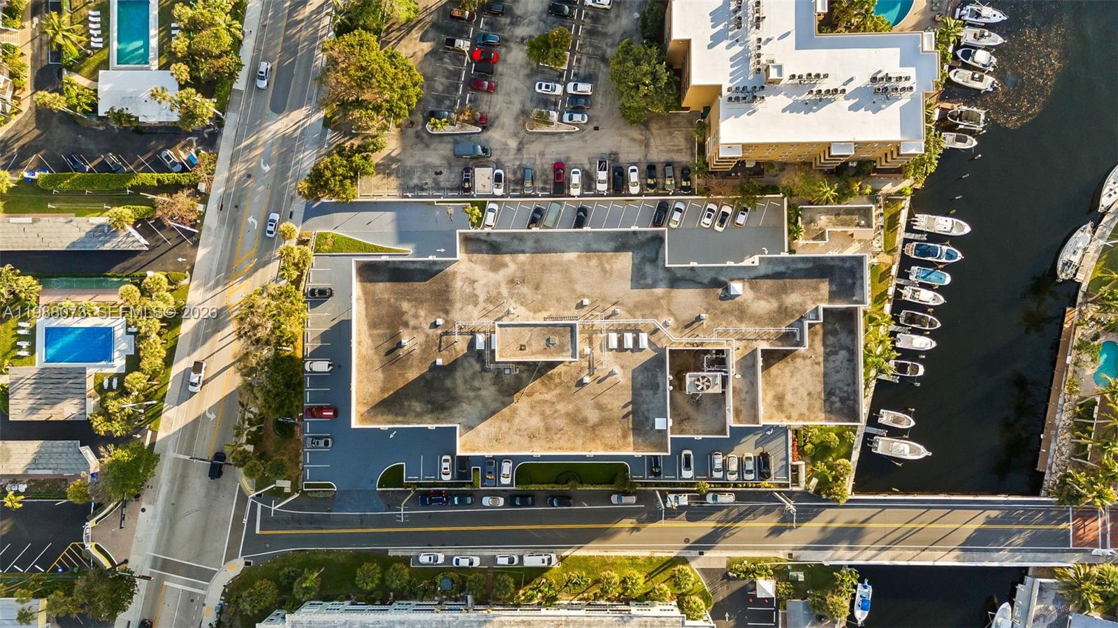 EMERALD TOWER CONDO - Residential