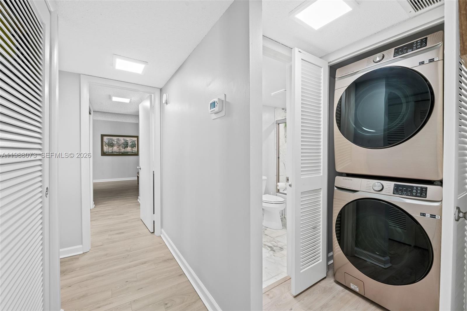 EMERALD TOWER CONDO - Residential