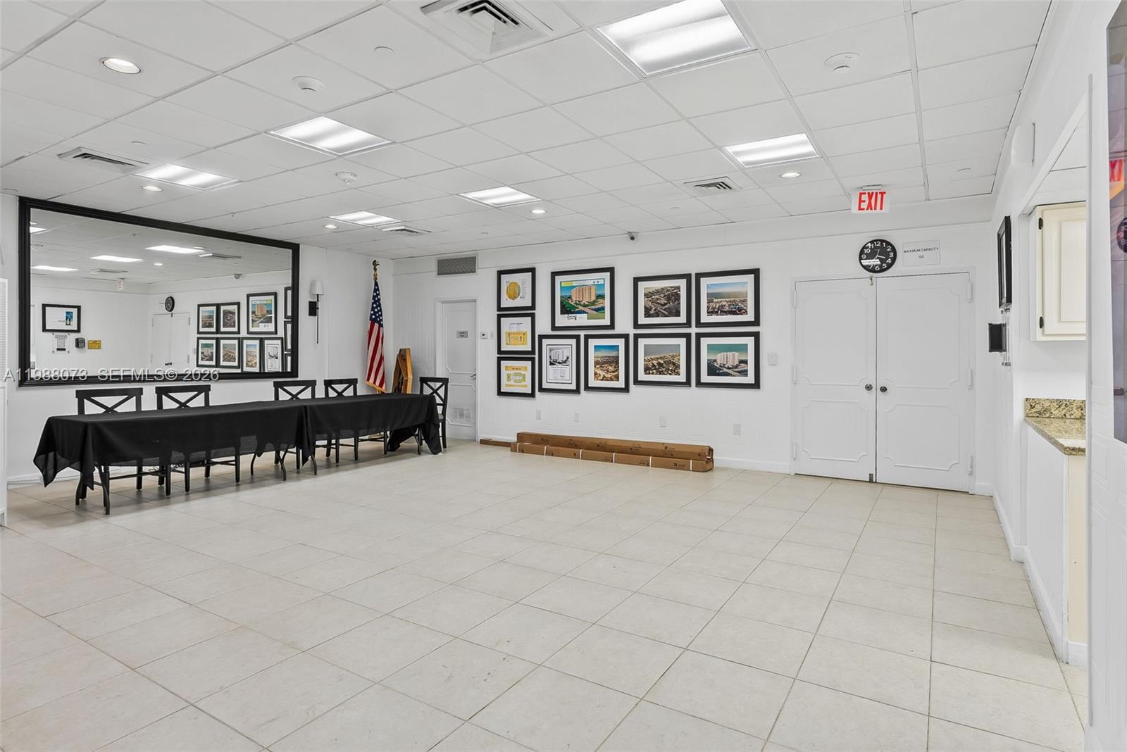 EMERALD TOWER CONDO - Residential