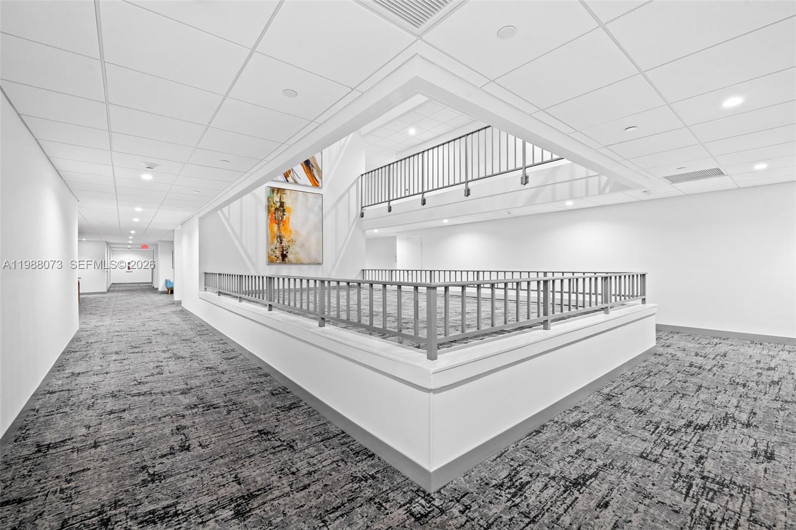 EMERALD TOWER CONDO - Residential