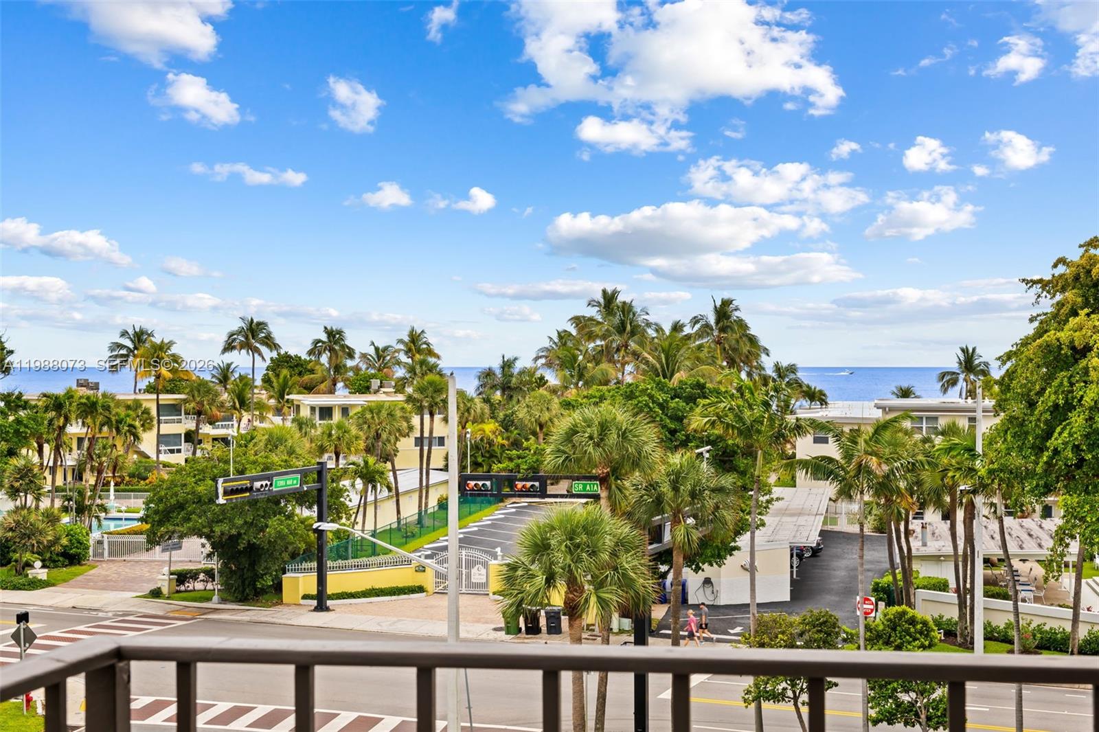 EMERALD TOWER CONDO - Residential