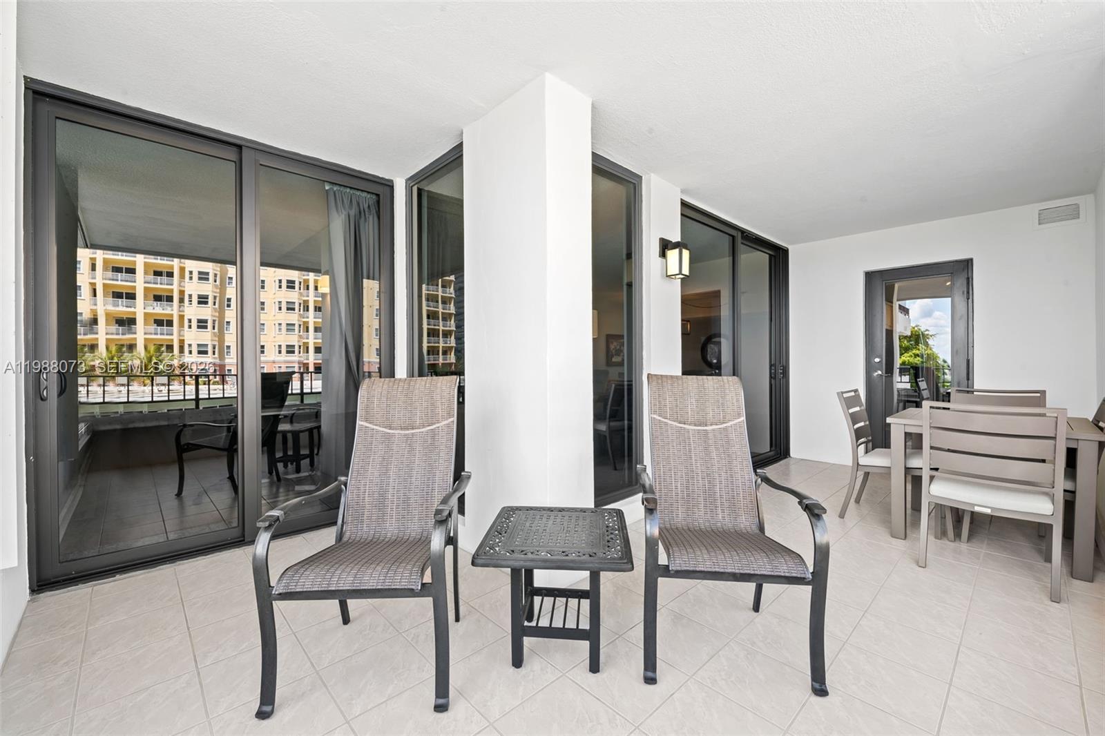 EMERALD TOWER CONDO - Residential