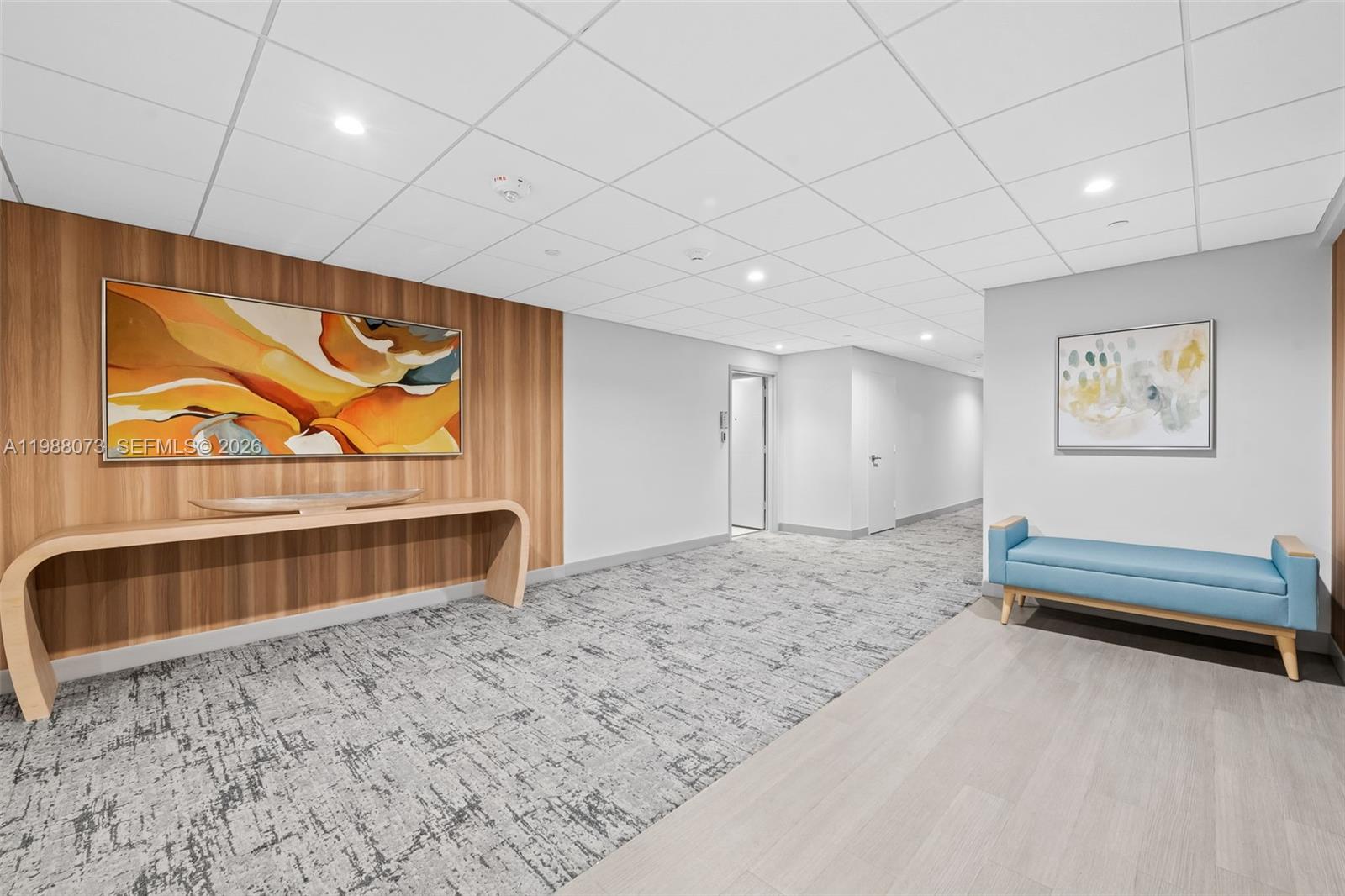 EMERALD TOWER CONDO - Residential