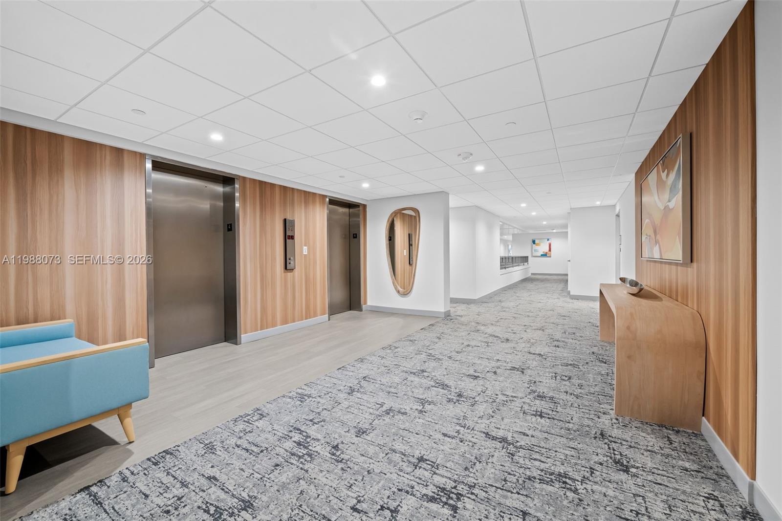 EMERALD TOWER CONDO - Residential