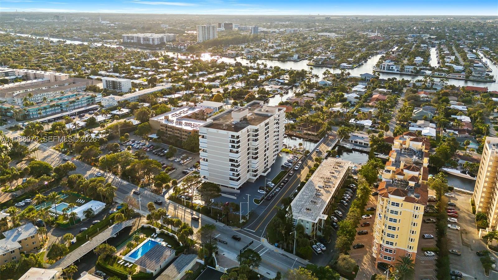 EMERALD TOWER CONDO - Residential