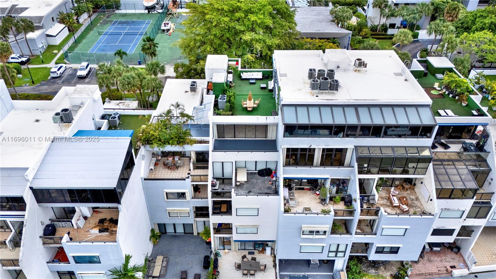 POINCIANA IS YT & RCQ CLU - Residential