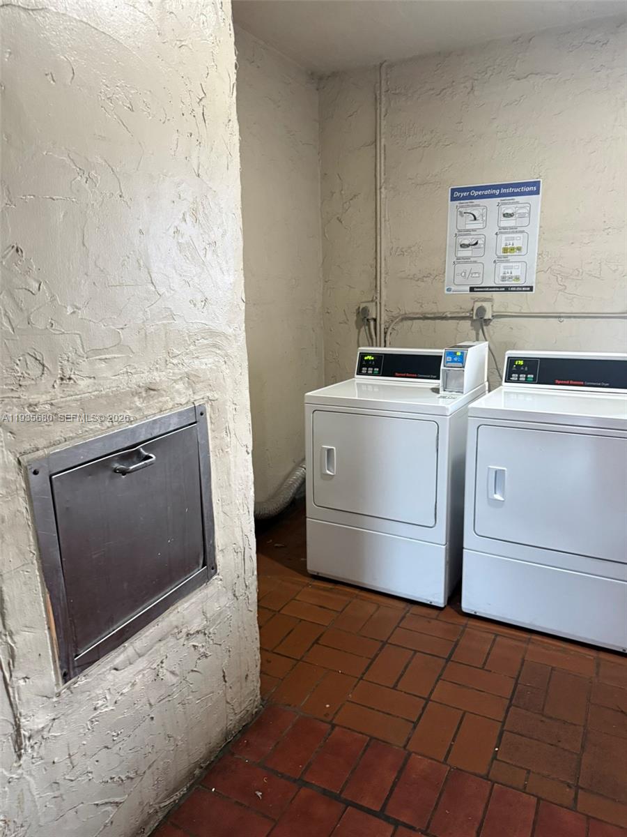 PALMETTO SPRINGS CONDO VI - Residential Lease