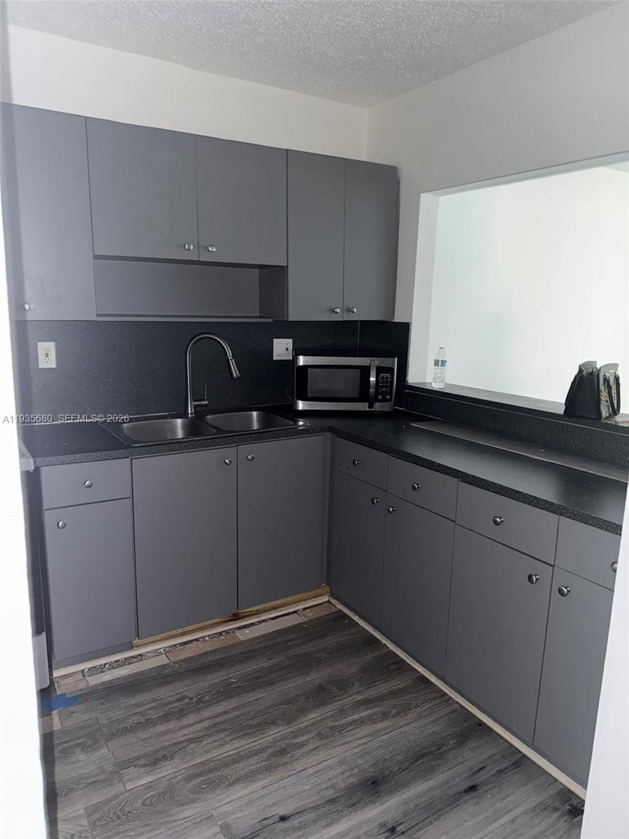PALMETTO SPRINGS CONDO VI - Residential Lease