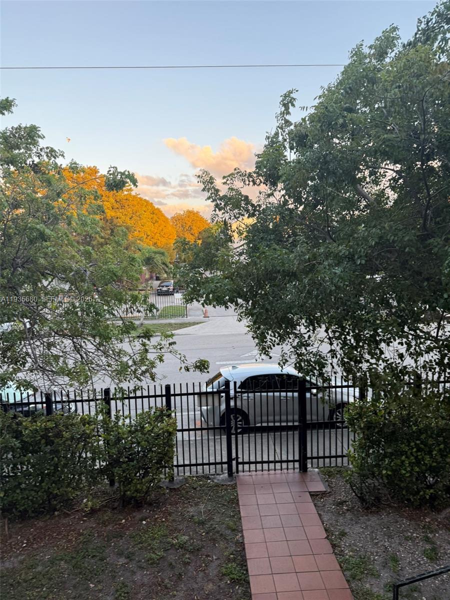 PALMETTO SPRINGS CONDO VI - Residential Lease
