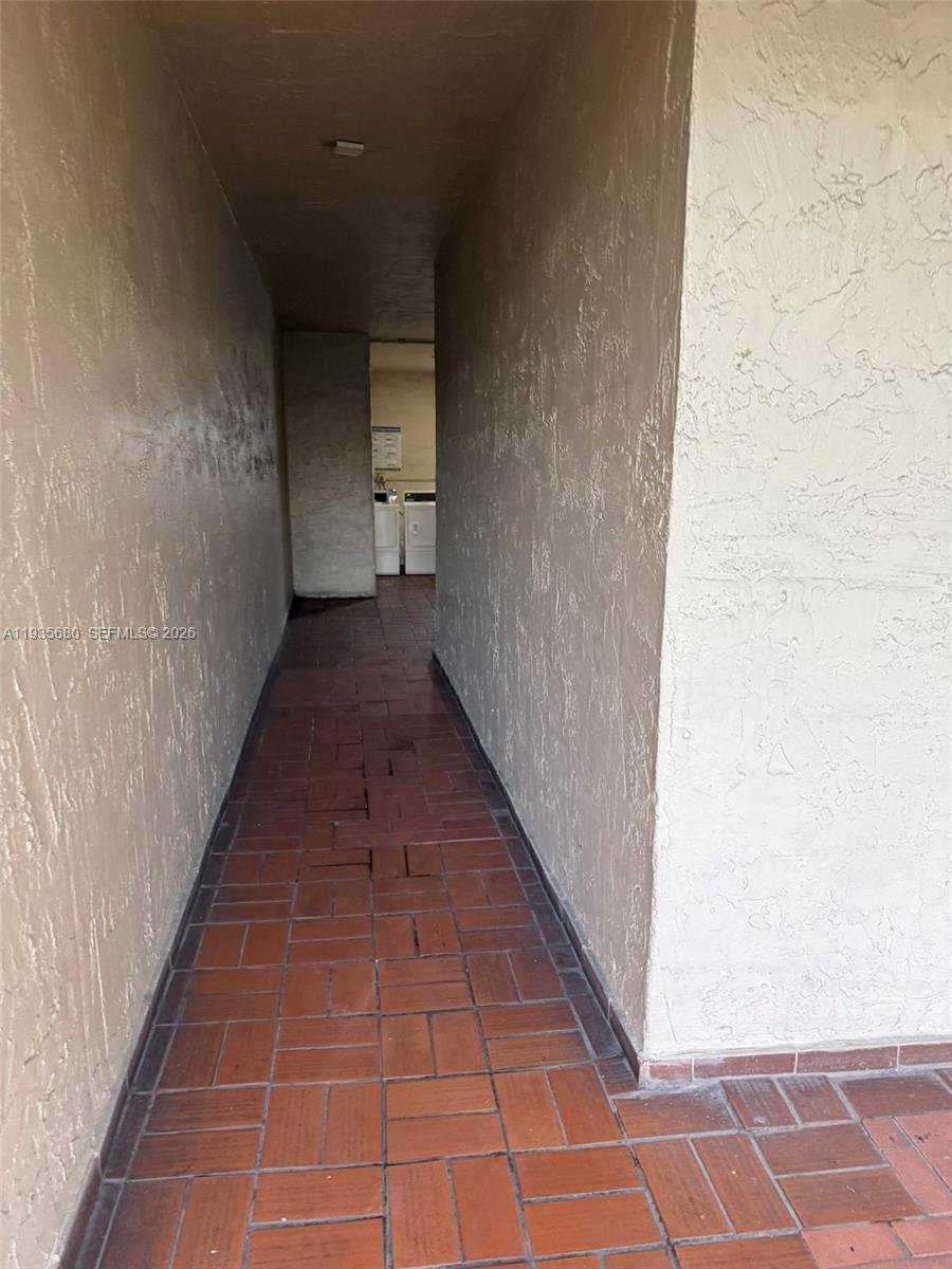 PALMETTO SPRINGS CONDO VI - Residential Lease