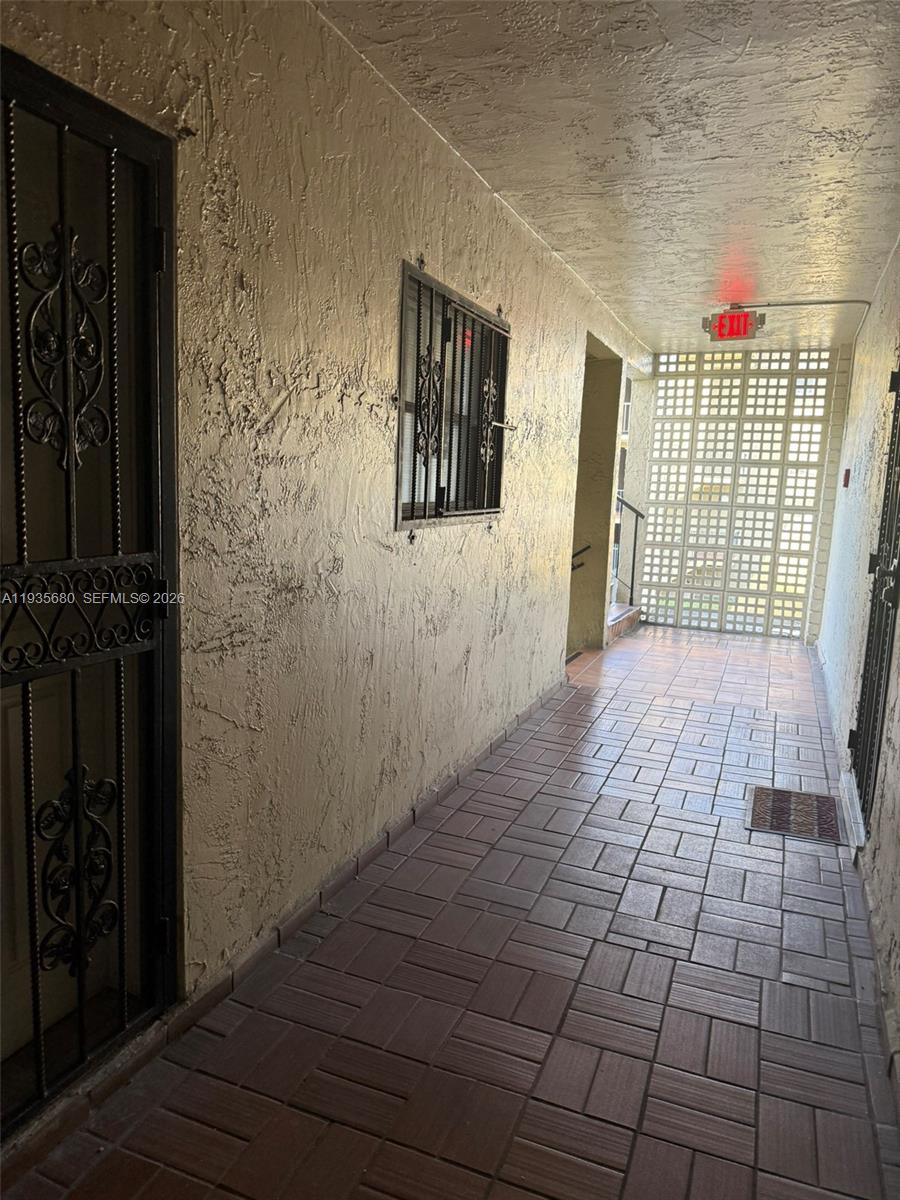 PALMETTO SPRINGS CONDO VI - Residential Lease
