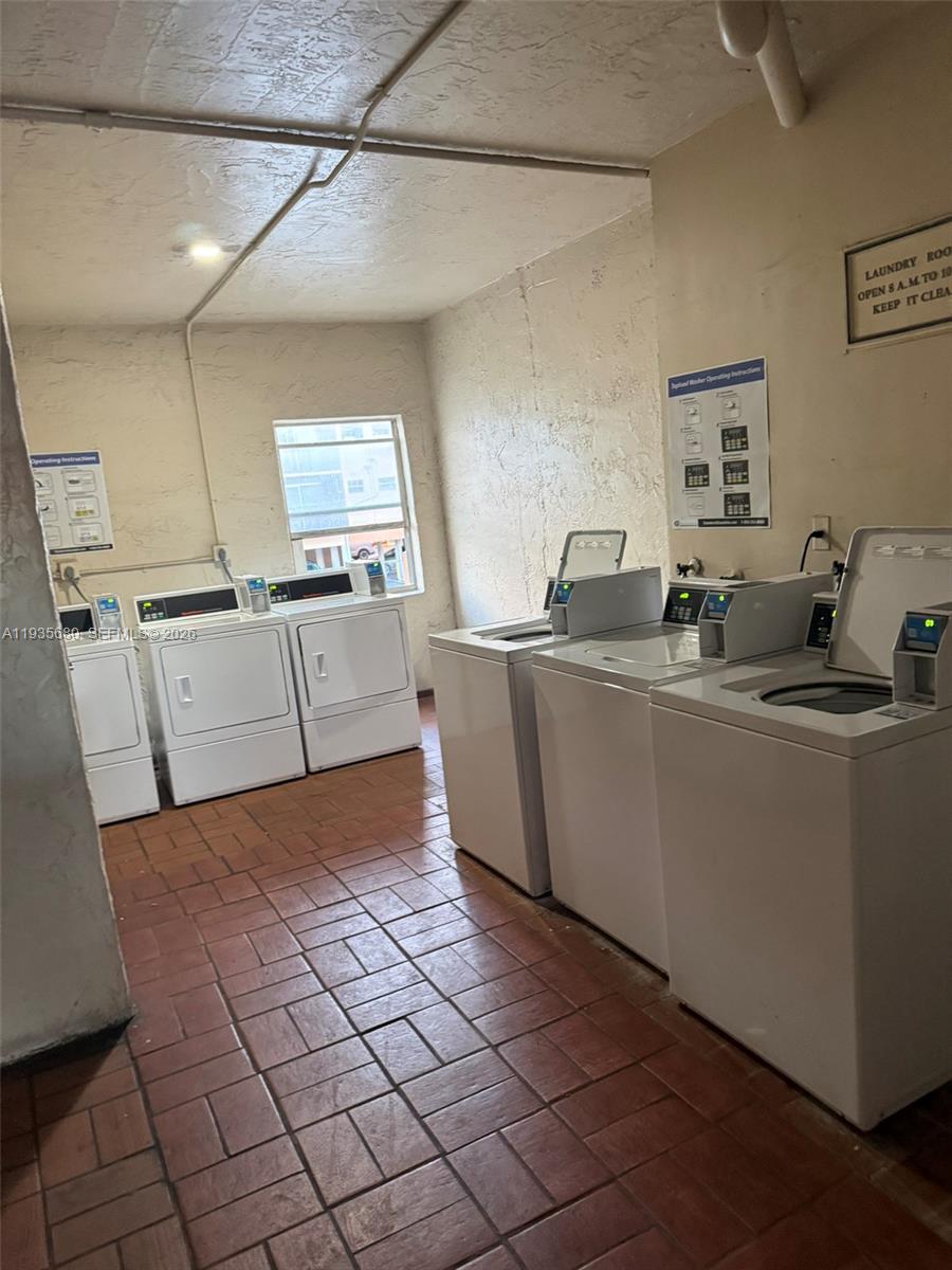 PALMETTO SPRINGS CONDO VI - Residential Lease