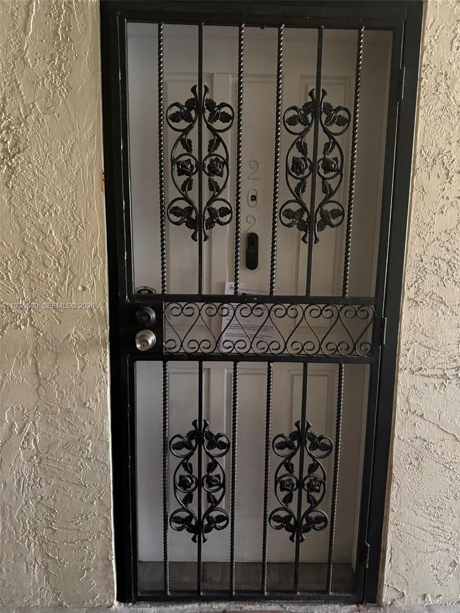 PALMETTO SPRINGS CONDO VI - Residential Lease