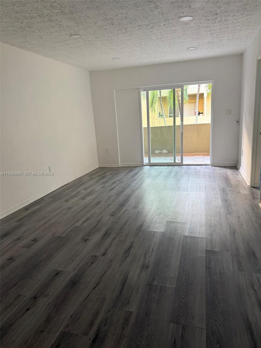 PALMETTO SPRINGS CONDO VI - Residential Lease