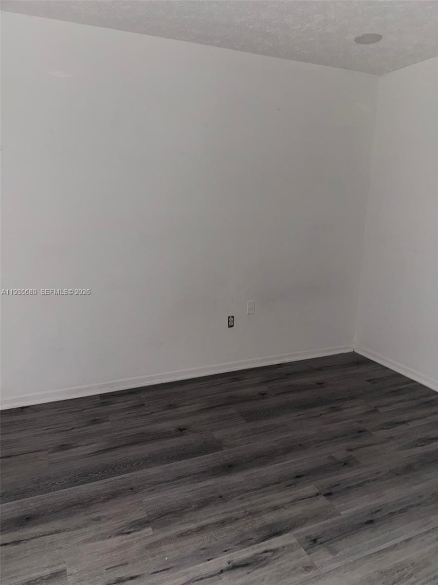 PALMETTO SPRINGS CONDO VI - Residential Lease