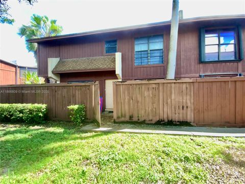 7024 SW 114th Pl A-52 Miami FL 33173