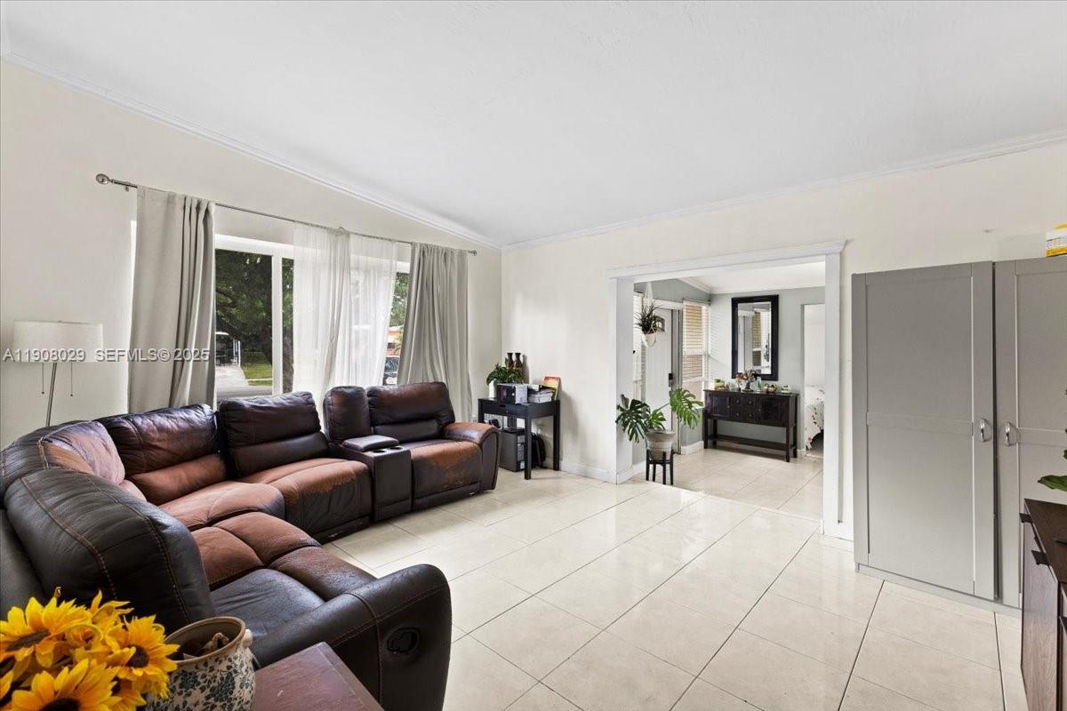 LAKE FOREST SEC 4 - Residential