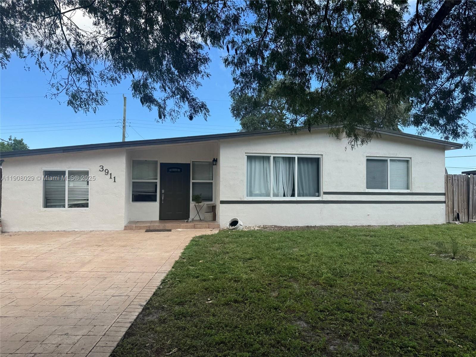 LAKE FOREST SEC 4 - Residential