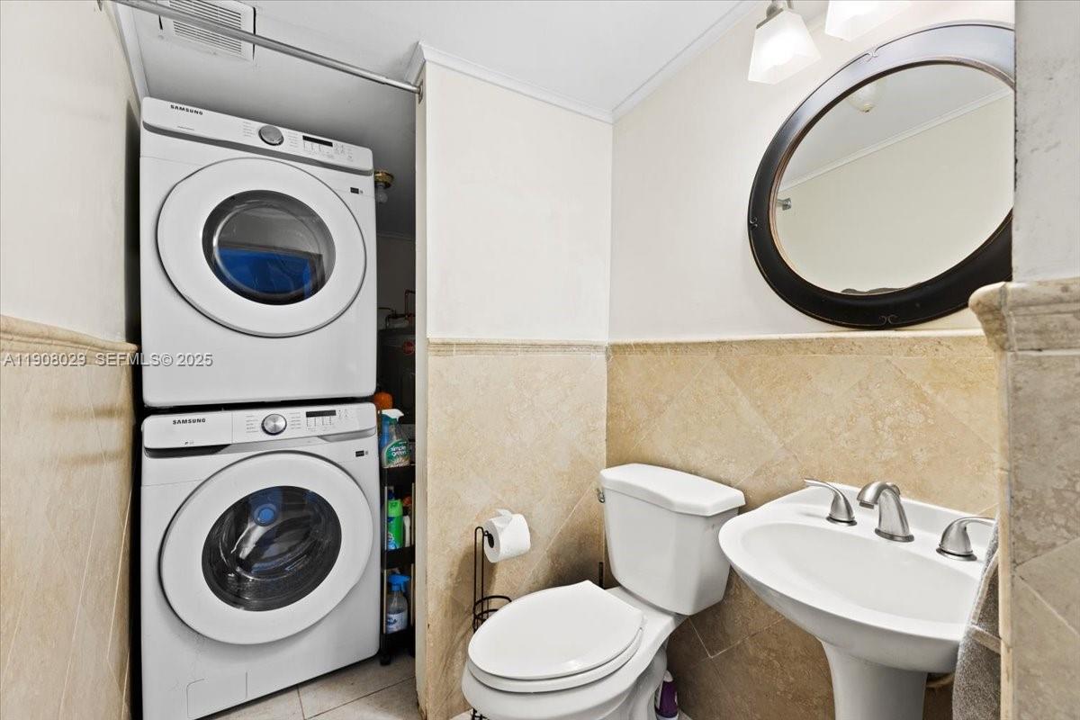 LAKE FOREST SEC 4 - Residential