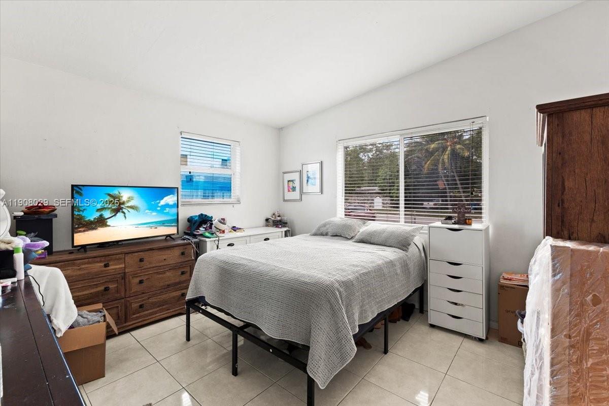 LAKE FOREST SEC 4 - Residential